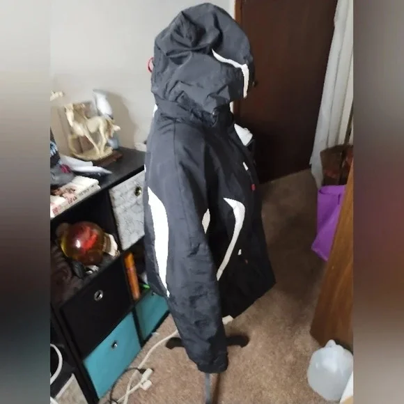 Like New Women's Calvin Klein Performance Winter Jacket - Picture 6 of 9